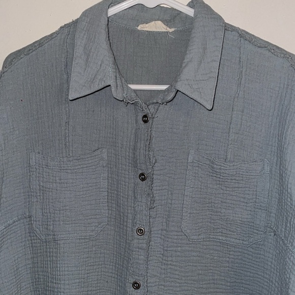 🌹NEW IN SAGE RAYON BUTTON DOWN BLOUSE - Picture 2 of 8